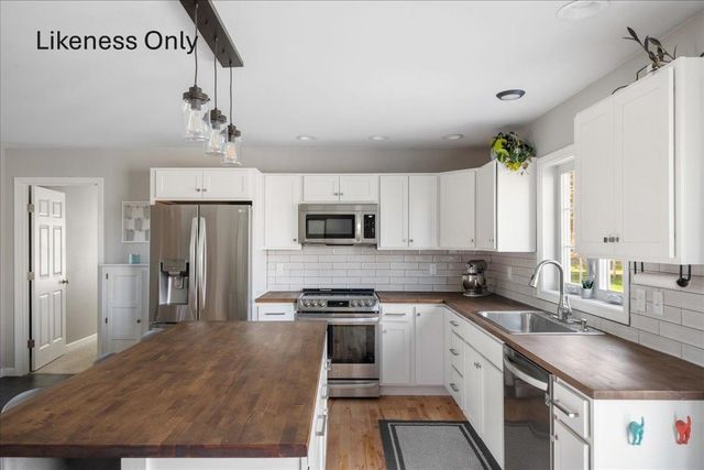 78 Radharc Drive, Georgia, VT 05478