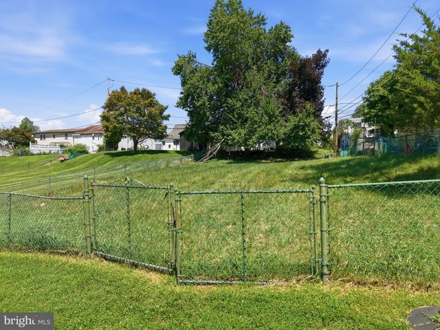 347 LEROY ST, Philadelphia, PA 19128
