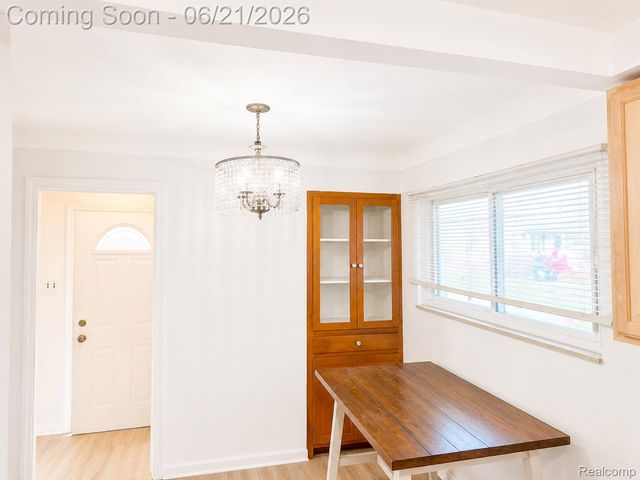 7140 Iowa Street, Detroit, MI 48212