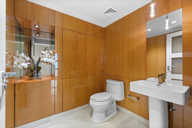 101 S Fort Lauderdale Beach Boulevard 2703, Fort Lauderdale, FL 33316