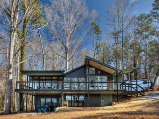 6680 Lawson Circle, Gainesville, GA 30506