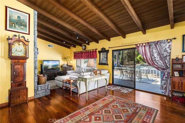 2421 Cliff Road, Upland, CA 91784