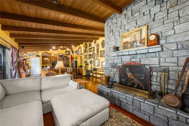 2421 Cliff Road, Upland, CA 91784
