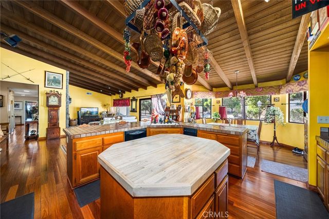 2421 Cliff Road, Upland, CA 91784