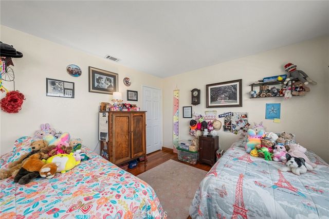 2421 Cliff Road, Upland, CA 91784