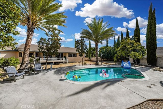 2421 Cliff Road, Upland, CA 91784
