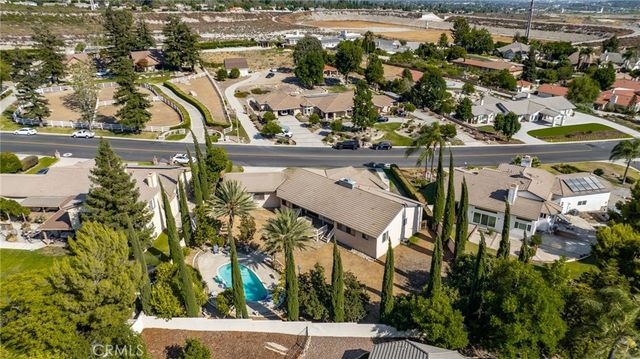 2421 Cliff Road, Upland, CA 91784