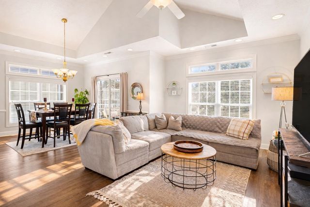 1381 Cottage Dr., Myrtle Beach, SC 29577