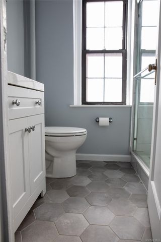 178 Garth Road 1J, Scarsdale, NY 10583