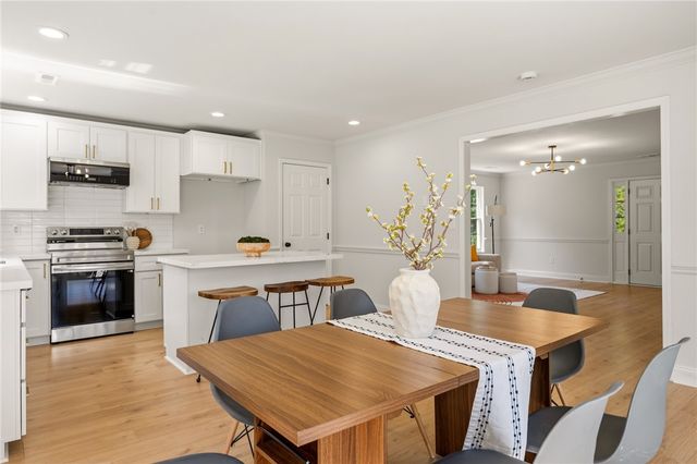 52 Uneeda Drive, Greenville, SC 29605