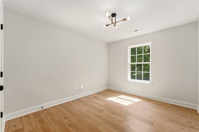 52 Uneeda Drive, Greenville, SC 29605
