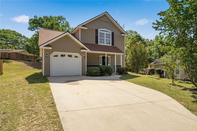 52 Uneeda Drive, Greenville, SC 29605