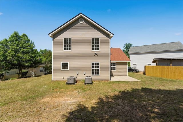 52 Uneeda Drive, Greenville, SC 29605