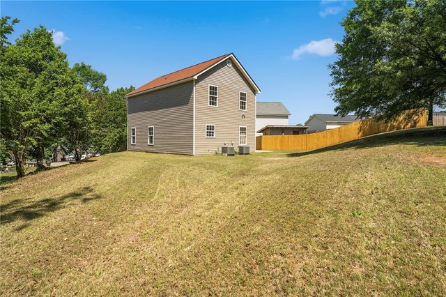 52 Uneeda Drive, Greenville, SC 29605