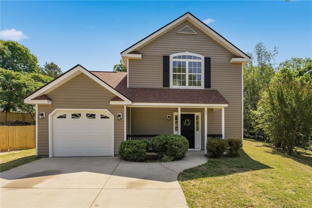 52 Uneeda Drive, Greenville, SC 29605