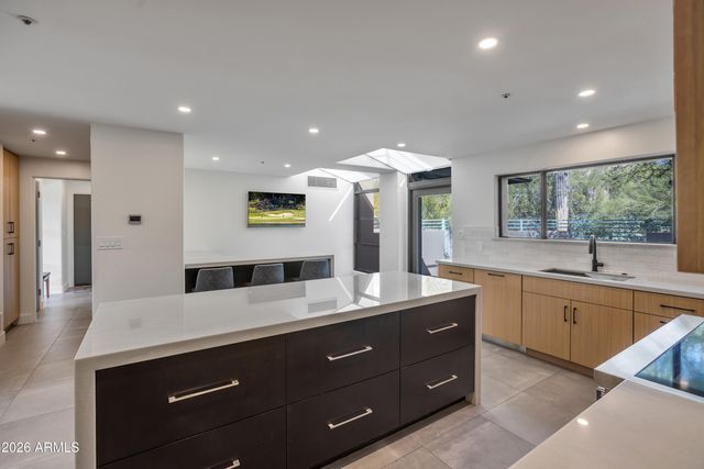 10040 E HAPPY VALLEY Road 401, Scottsdale, AZ 85255