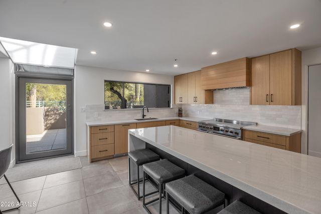 10040 E HAPPY VALLEY Road 401, Scottsdale, AZ 85255