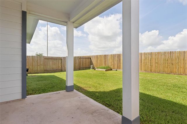 111 Tejas Village Parkway, Beasley, TX 77417