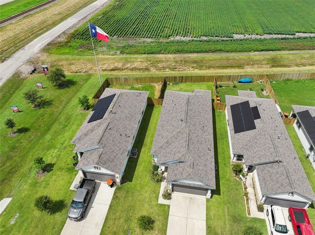 111 Tejas Village Parkway, Beasley, TX 77417