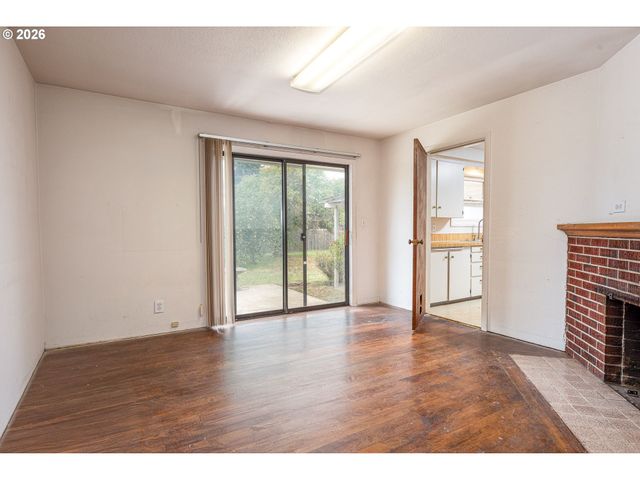 3775 HARLOW Rd, Eugene, OR 97401