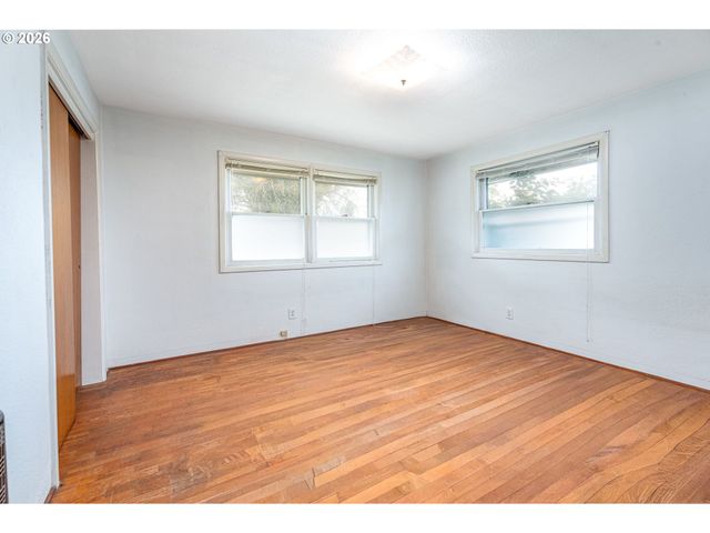 3775 HARLOW Rd, Eugene, OR 97401