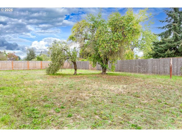 3775 HARLOW Rd, Eugene, OR 97401
