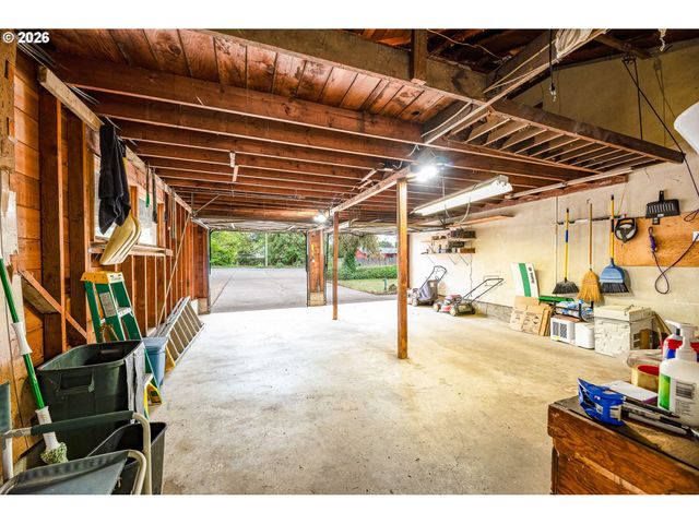 3775 HARLOW Rd, Eugene, OR 97401