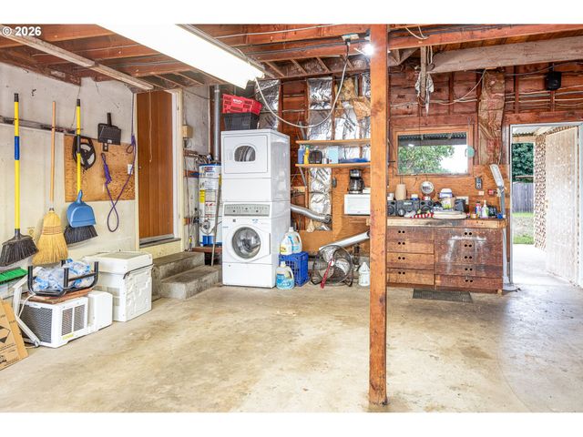 3775 HARLOW Rd, Eugene, OR 97401