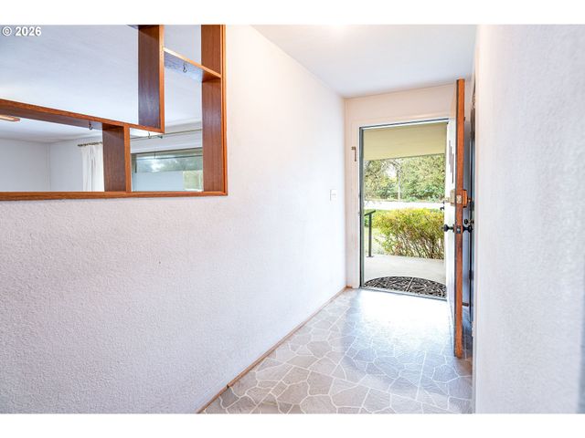 3775 HARLOW Rd, Eugene, OR 97401