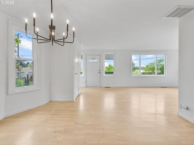 534 Ne 67TH Ave, Portland, OR 97213