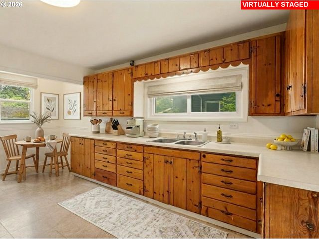 534 Ne 67TH Ave, Portland, OR 97213