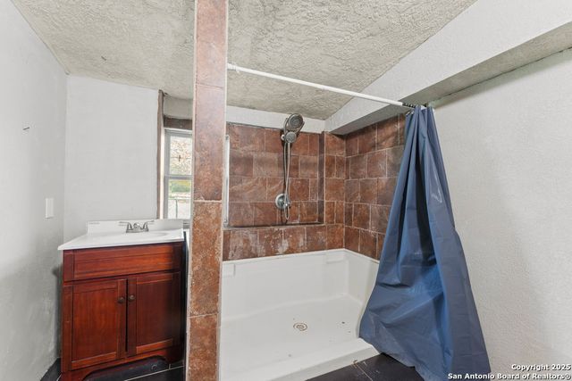 2930 Shane Rd, San Antonio, TX 78223