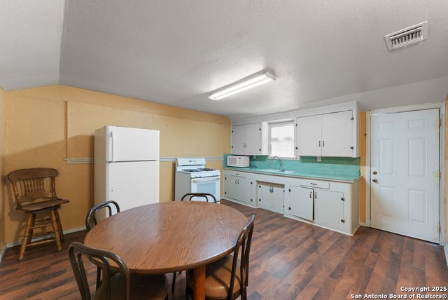 2930 Shane Rd, San Antonio, TX 78223