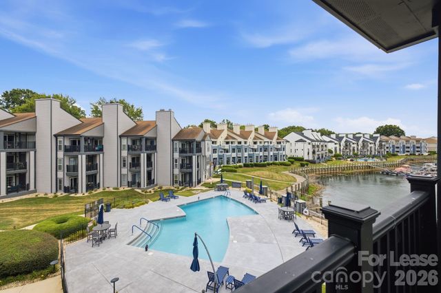 18883 Vineyard Point Lane, Cornelius, NC 28031