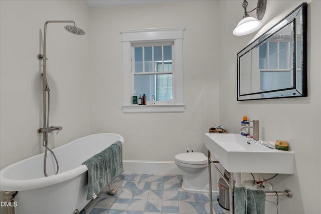 2607 Chapel Hill Road, Durham, NC 27707