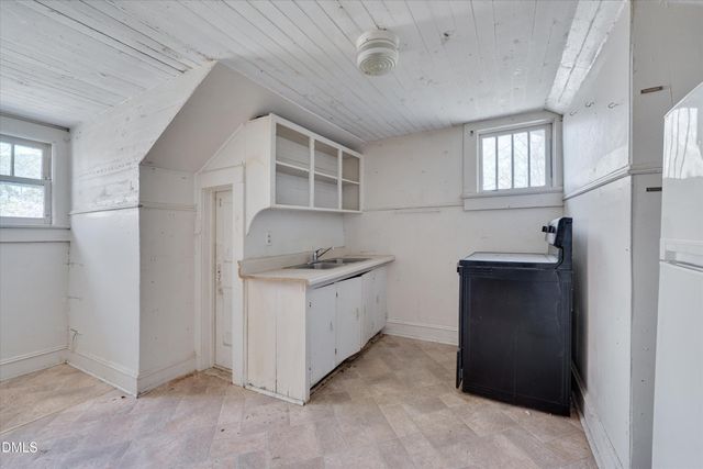 2607 Chapel Hill Road, Durham, NC 27707