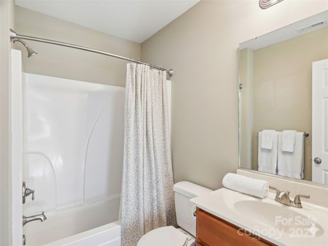 16 Southwood Drive, Weaverville, NC 28787