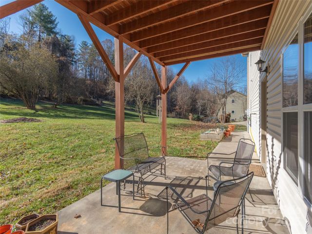 16 Southwood Drive, Weaverville, NC 28787