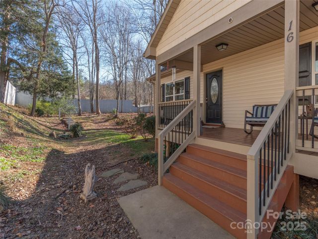 16 Southwood Drive, Weaverville, NC 28787