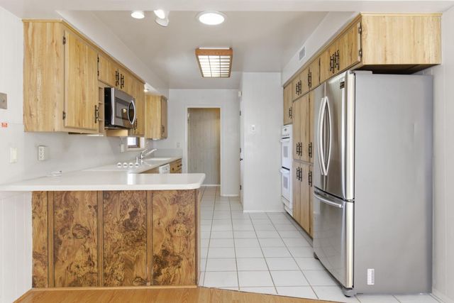 5831 Verde Cruz Way, Sacramento, CA 95841