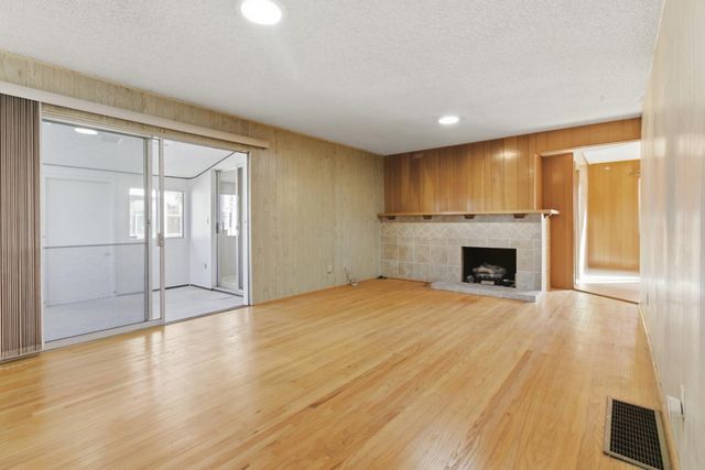 5831 Verde Cruz Way, Sacramento, CA 95841