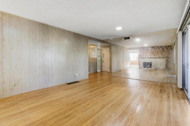 5831 Verde Cruz Way, Sacramento, CA 95841