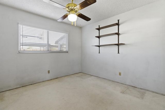 5831 Verde Cruz Way, Sacramento, CA 95841