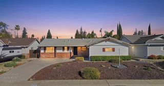 5831 Verde Cruz Way, Sacramento, CA 95841