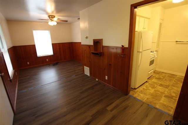 420 ½ Hudson Ave, Tyler, TX 75701