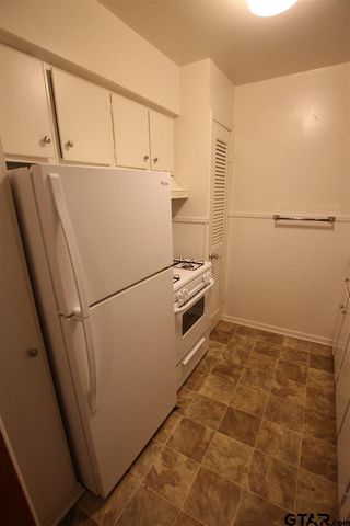 420 ½ Hudson Ave, Tyler, TX 75701