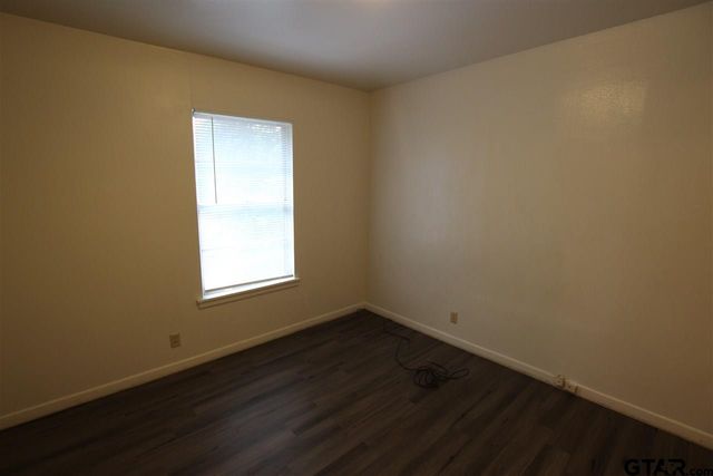 420 ½ Hudson Ave, Tyler, TX 75701