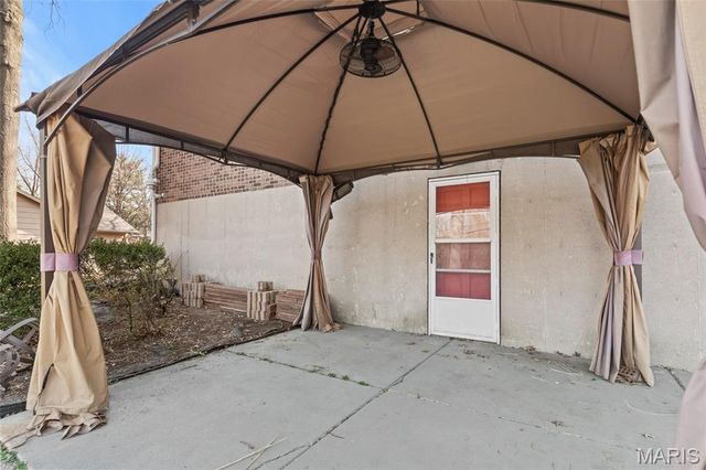 12065 Lavida Avenue, Unincorporated, MO 63138