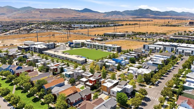 5051 W DIGORY DR, South Jordan, UT 84009