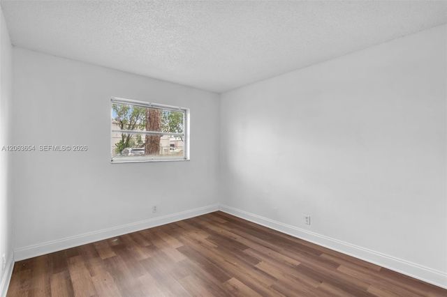 5168 NE 6th Ave 416, Oakland Park, FL 33334